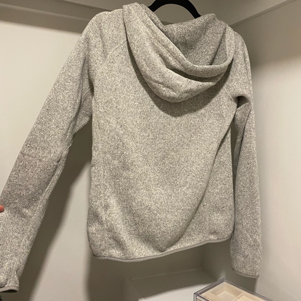 Women’s North Face - Picture 2 of 5